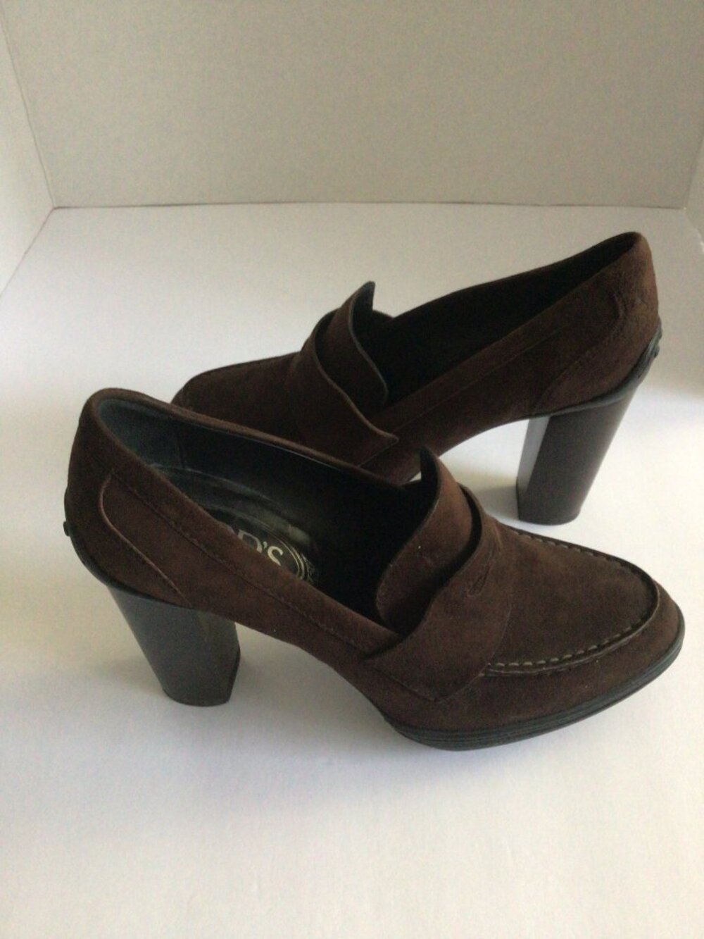 Tod’s Chocolate Brown Suede Loafer Style Platform Gommino Heel Pumps. EU 36/US 6